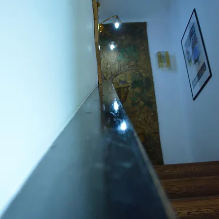 威拉乌罗伯罗斯旅馆 * 斯克拉斯卡波伦巴