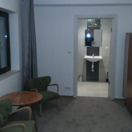 威拉乌罗伯罗斯旅馆 斯克拉斯卡波伦巴