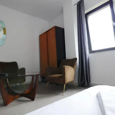 威拉乌罗伯罗斯旅馆