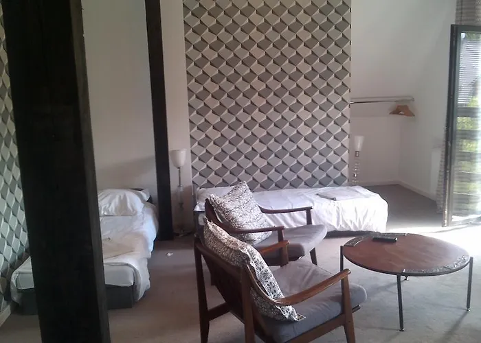 Privatunterkunft Uroboros *