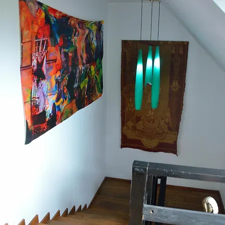 Uroboros منزل للإقامة شكلارسكا بوريبا