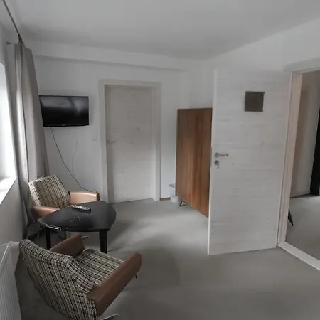 Uroboros شكلارسكا بوريبا