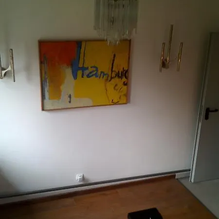 Uroboros منزل للإقامة