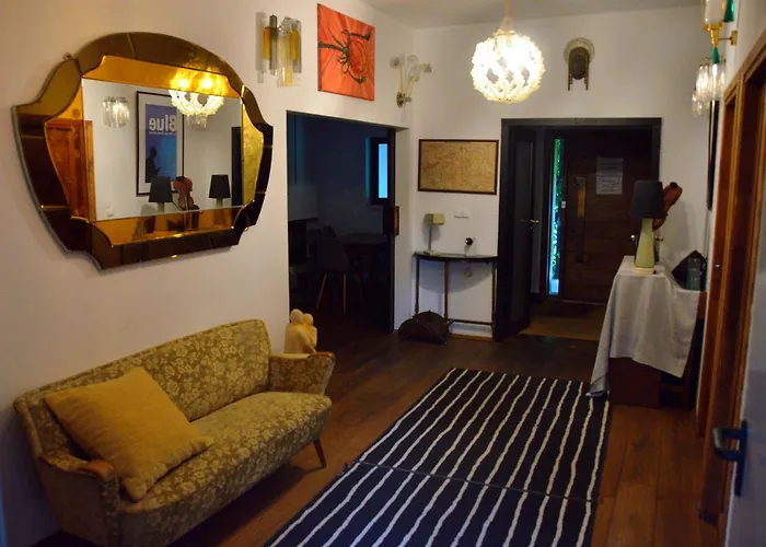 Uroboros בית אירוח *