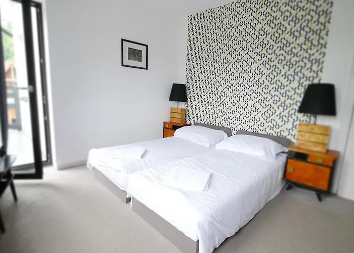 Проживание в семье Uroboros Шклярска-Поремба