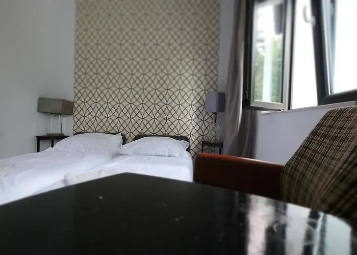 בית אירוח Uroboros