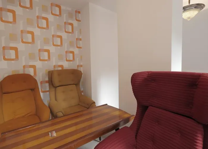 Uroboros שצ'קלארסקה פוראובה