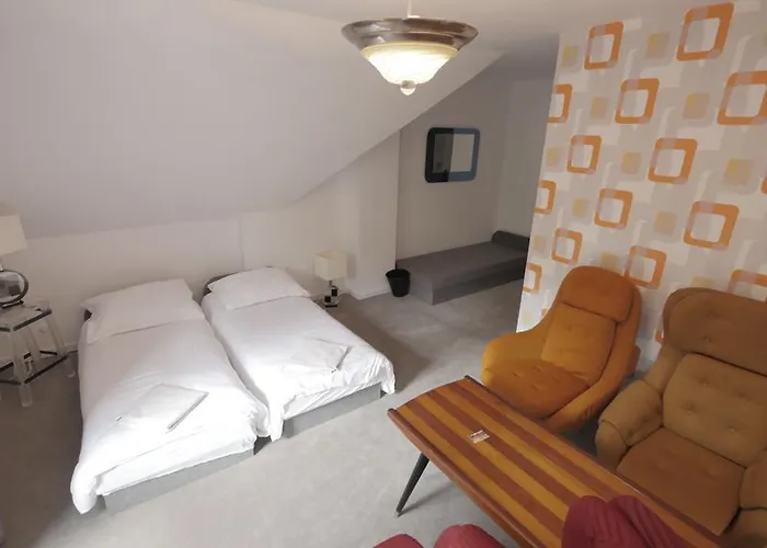 בית אירוח Uroboros *