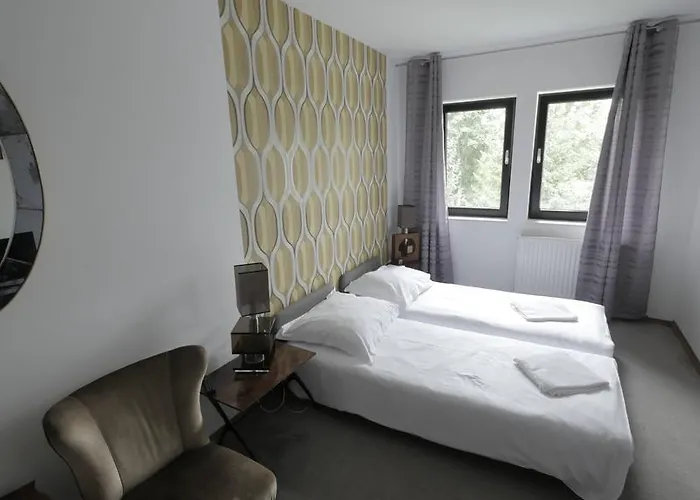 Alloggio in famiglia Uroboros *