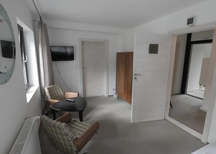 Uroboros שצ'קלארסקה פוראובה