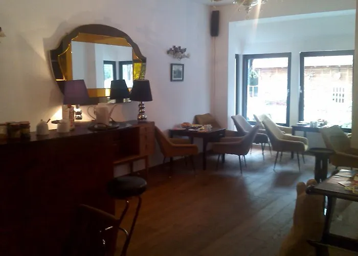 Uroboros בית אירוח שצ'קלארסקה פוראובה